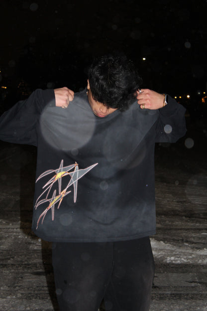"Solitude reveals the truest self." Long sleeve T-Shirt (Smoky Black)