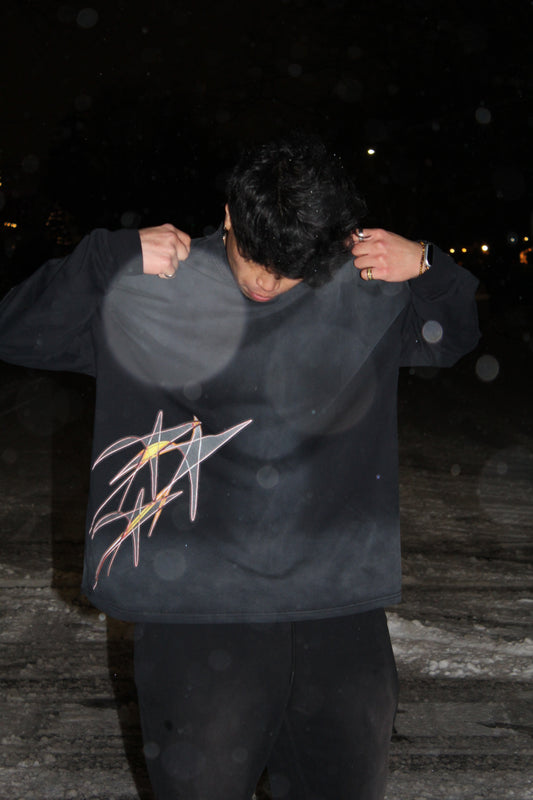 "Solitude reveals the truest self." Long sleeve T-Shirt (Smoky Black)