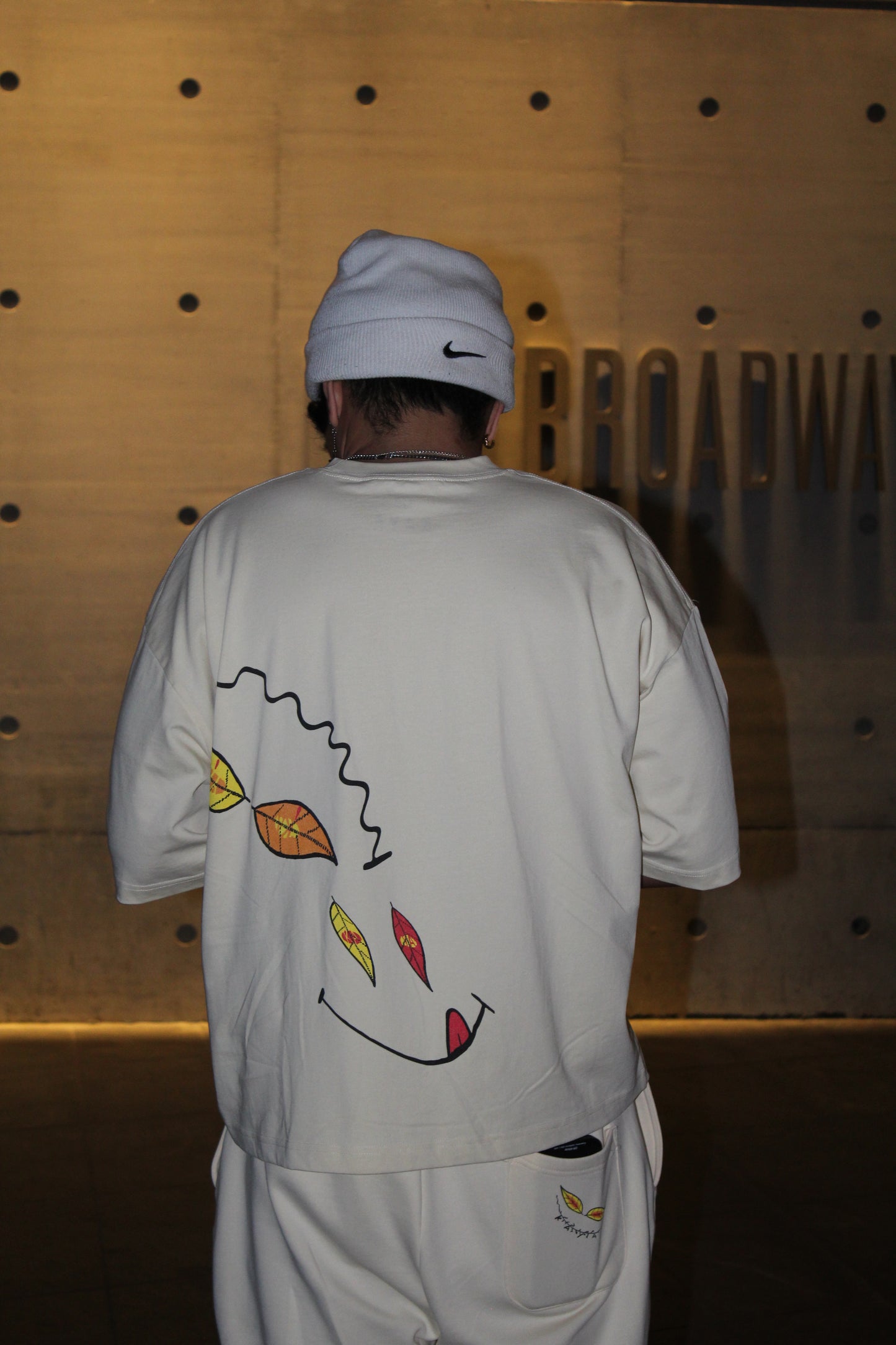“Keep Smiling” T-Shirt (Apricot)